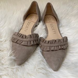 Sole Society summer flats! 7.5/38